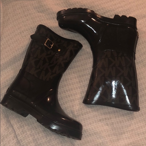 Michael Kors Shoes - ❤️Flash Sale❤️Michael Kors rain boots